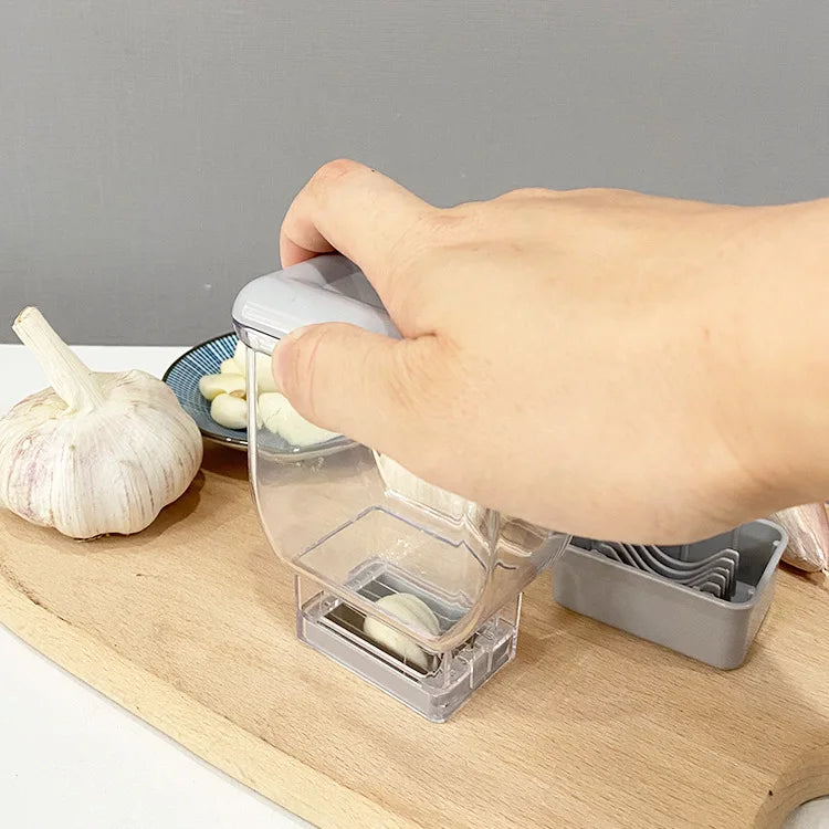 Garlic Press - Heavy Duty Manual Garlic Crusher